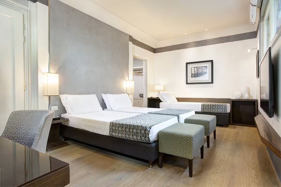 Hotel Orto De Medici — Guest room