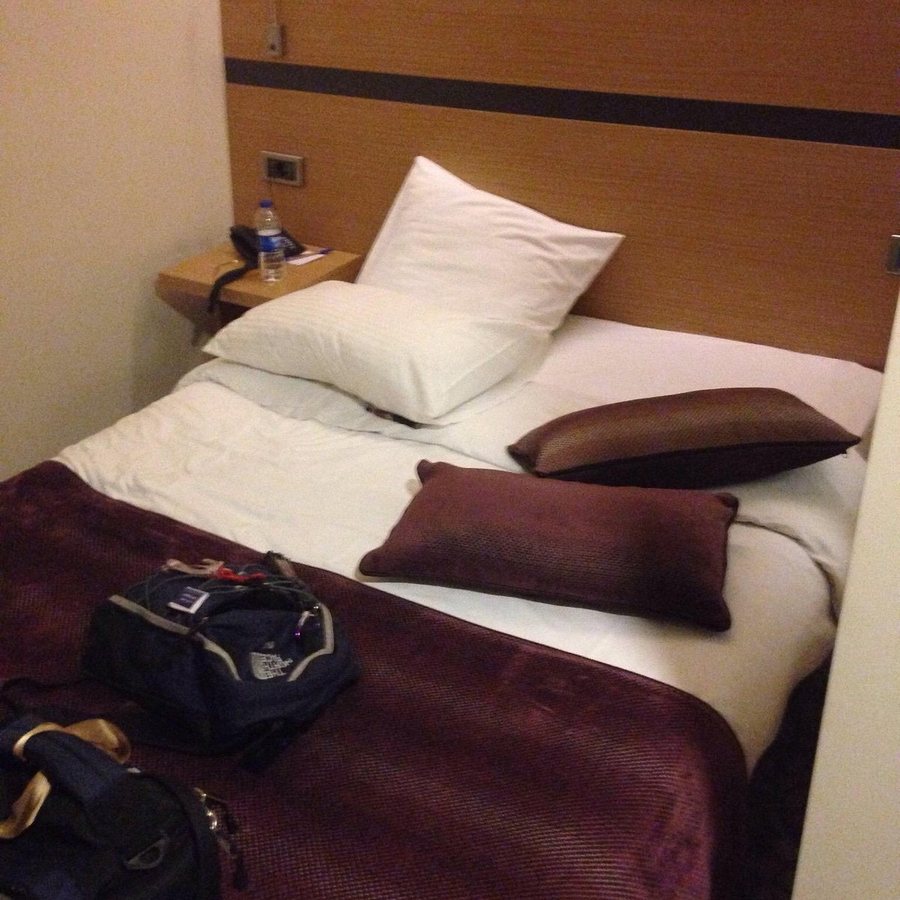 Hotel Osaka Airport Istanbul — Guest room