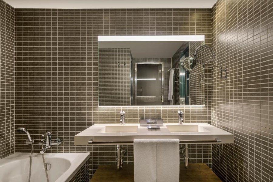 Hotel Palacio Del Retiro Autograph Collection — Bathroom