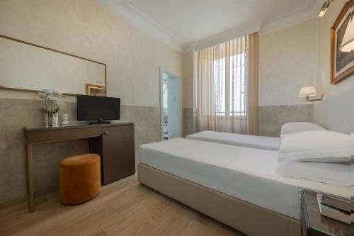 Hotel Palladium Palace — Guest room