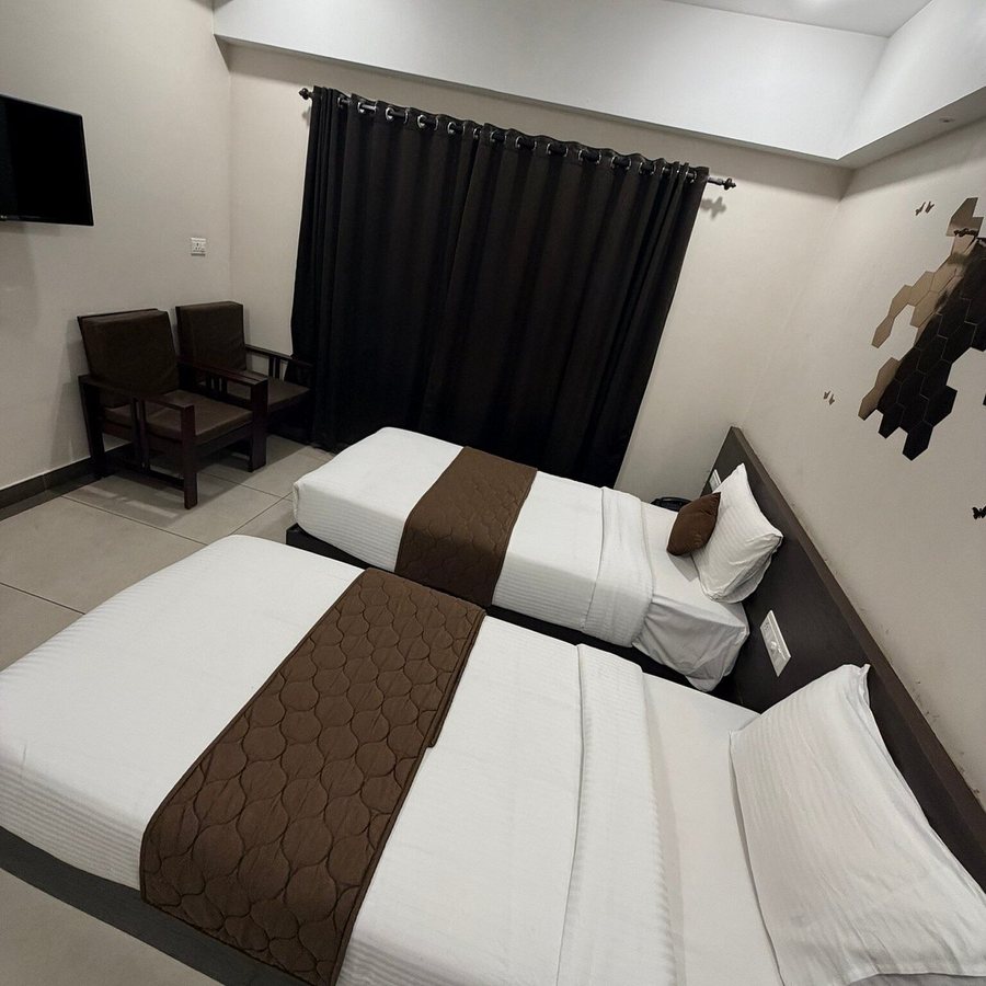 Hotel Pankaj Residency — Guest room