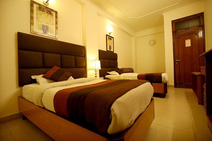Hotel Parkway Deluxe — Guest room