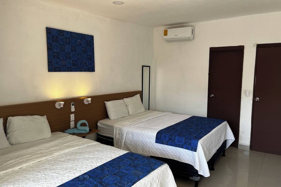 Hotel Paseo Del Sol — Guest room