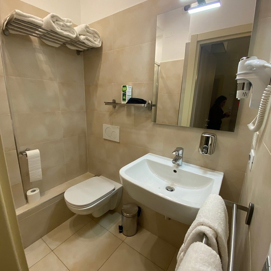 Hotel Perlage Florence — Bathroom