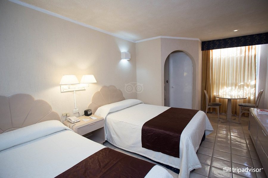 Hotel Plaza Caribe — Guest room