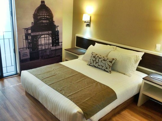 Hotel Plaza Revolucion — Guest room