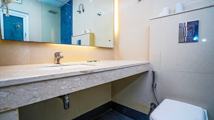 Hotel Pooja Palace — Bathroom