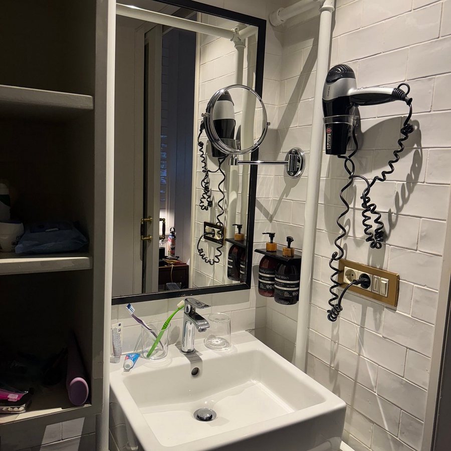 Hotel Praktik Bakery Barcelona Catalonia — Bathroom