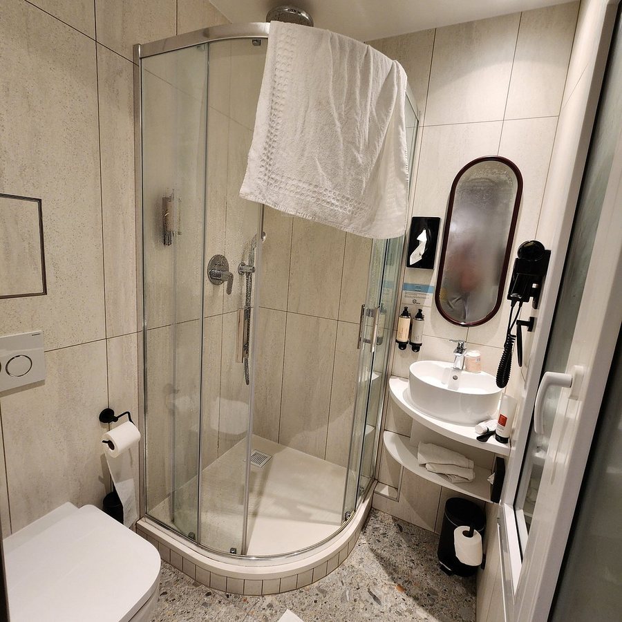 Hotel Prince Albert Gare de Lyon — Bathroom