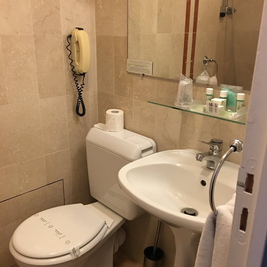 Hotel Princesse Caroline — Bathroom