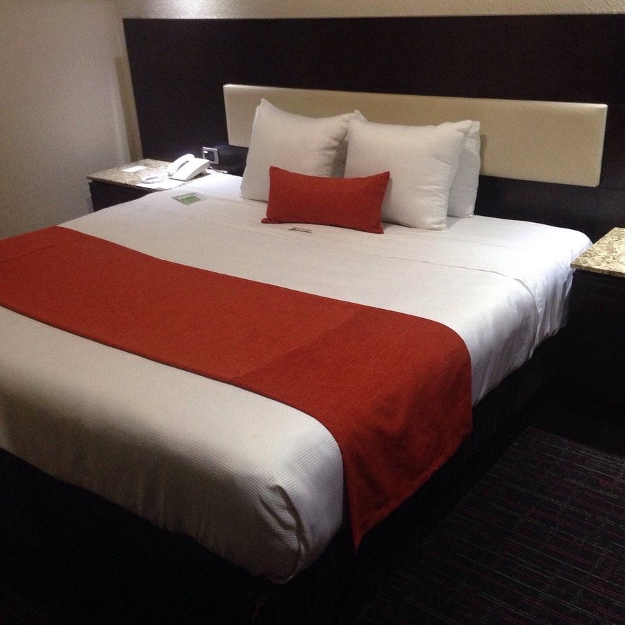 Hotel Principado Tijuana — Guest room