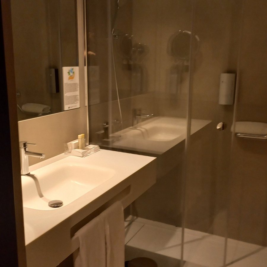 Hotel Principe Avila — Bathroom