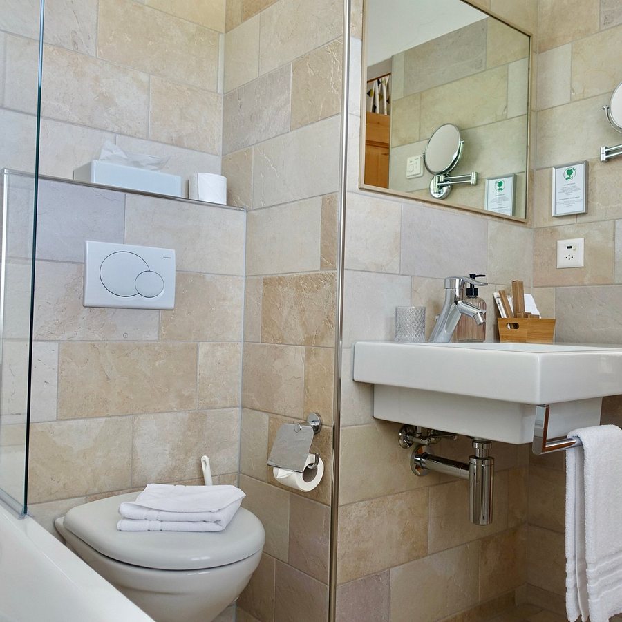 Hotel Privata — Bathroom