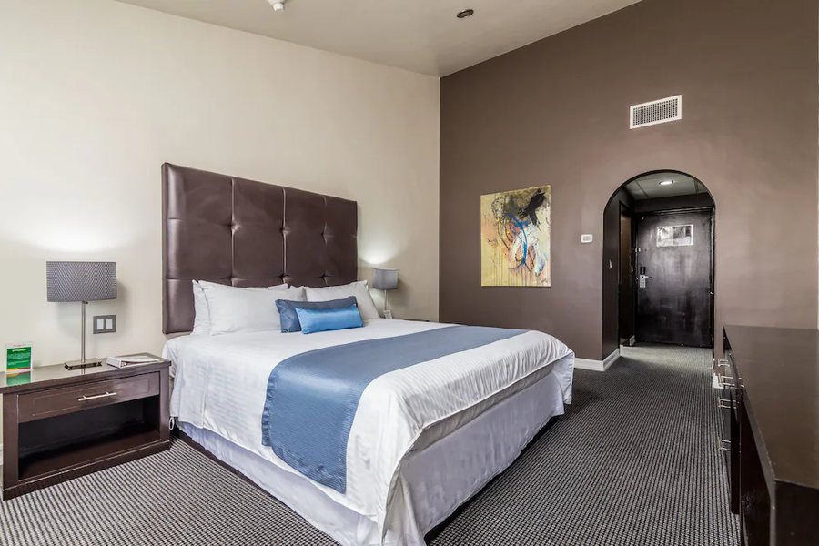 Hotel Pueblo Amigo Plaza Casino — Guest room