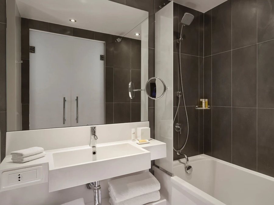 Hotel Regence Etoile — Bathroom