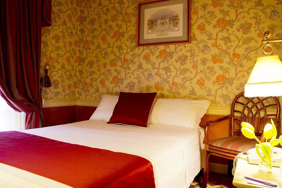 Hotel Regency — Guest room