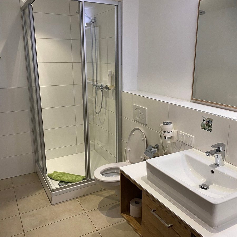 Hotel Restaurant Rupertigau — Bathroom