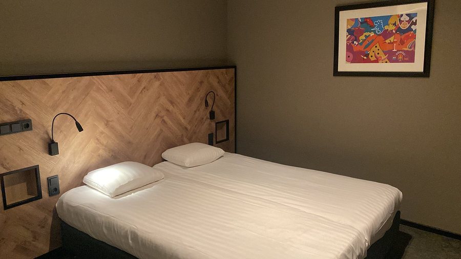 Hotel Restaurant ten Cate — Guest room