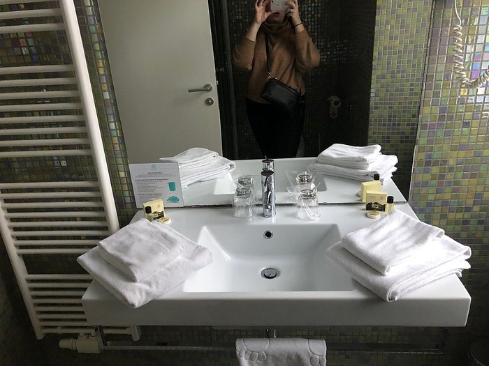 Hotel Rimski Dvor Rimske Terme — Bathroom