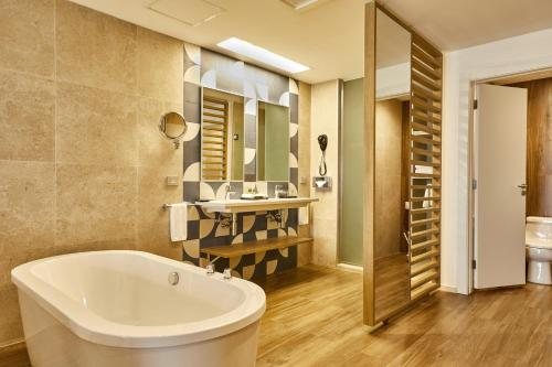 Hotel Riu Palace Cabo San Lucas — Bathroom