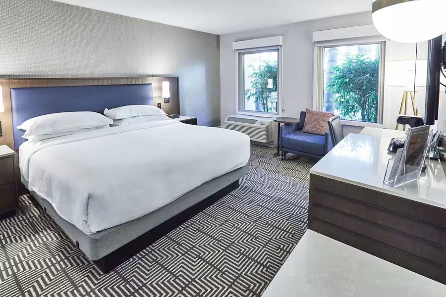 Hotel Riu Plaza Fisherman s Wharf San Francisco California — Guest room