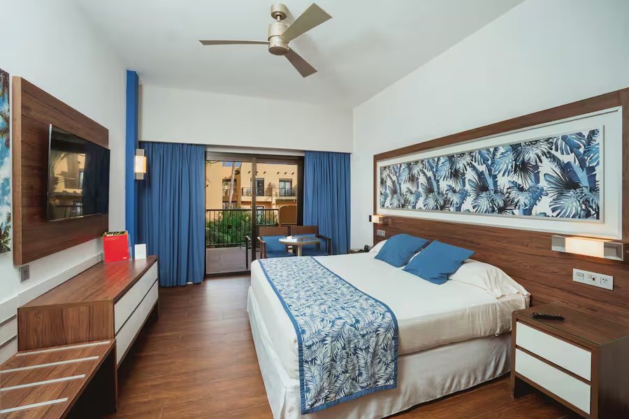Hotel Riu Santa Fe — Guest room