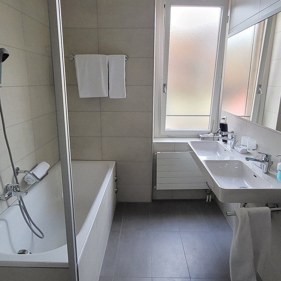 Hotel Rivage — Bathroom