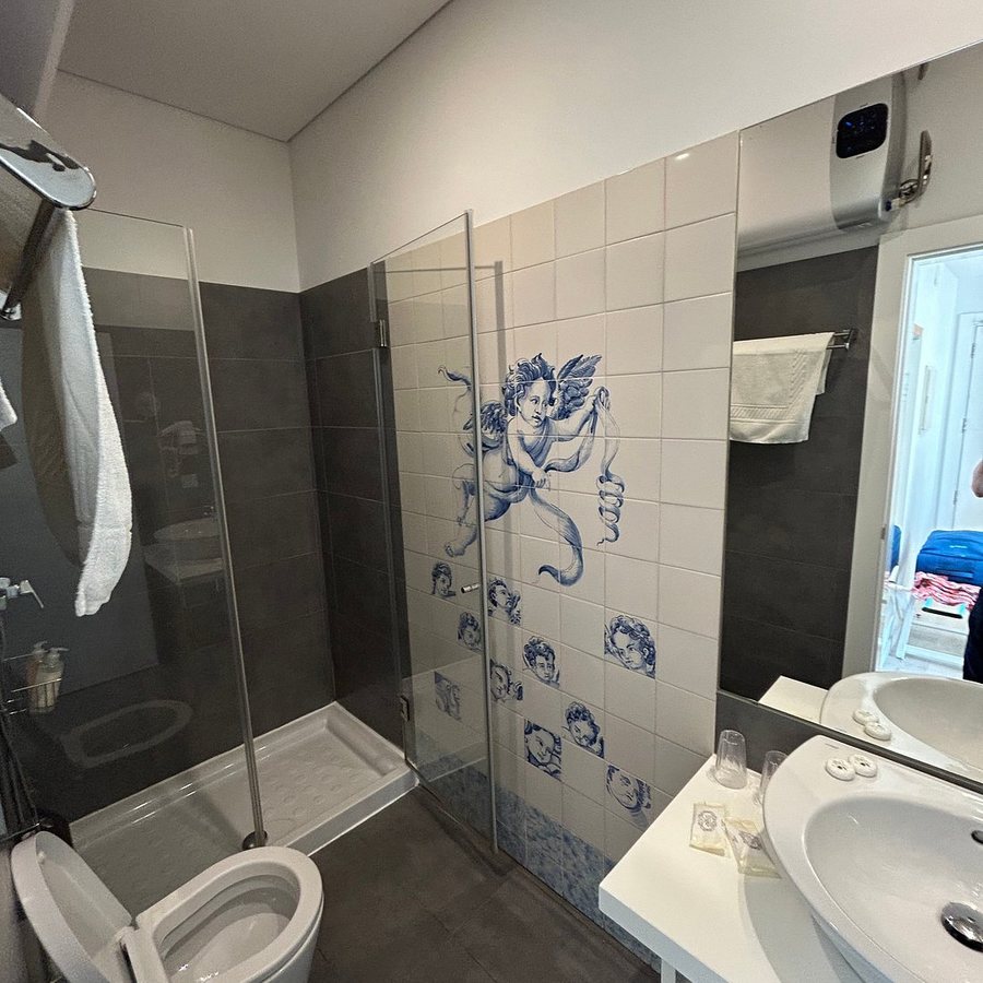 Hotel Riverside Alfama — Bathroom