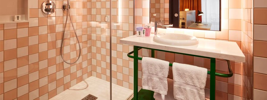 Hotel Rose The — Bathroom