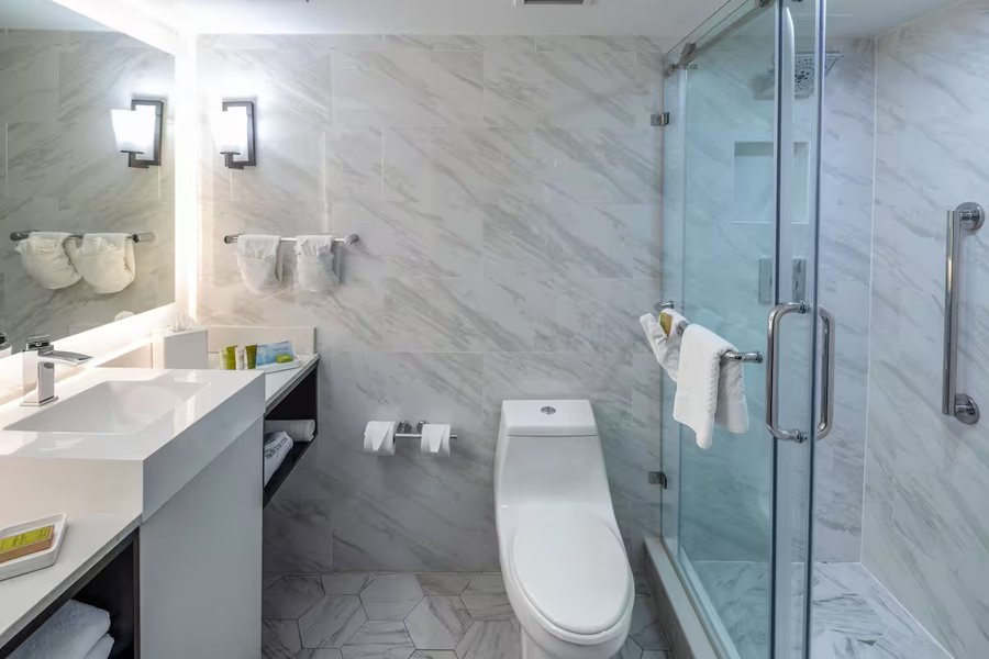 Hotel Saint Augustine — Bathroom