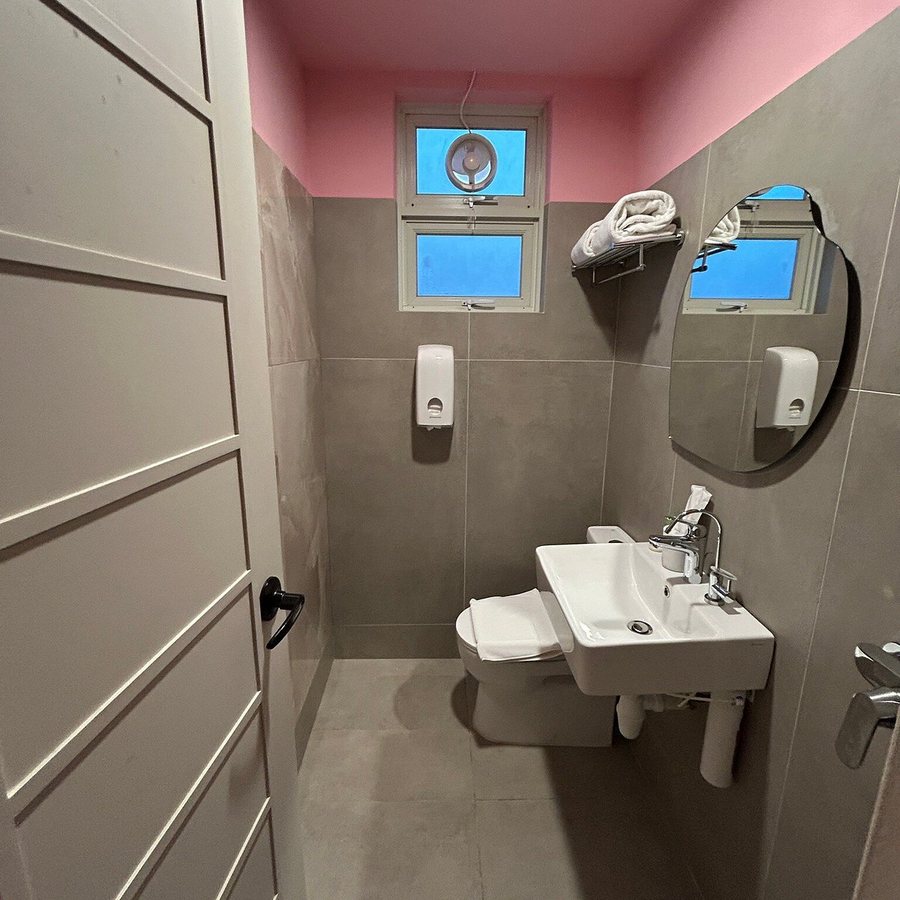 Hotel Sakura by Venue — Bathroom