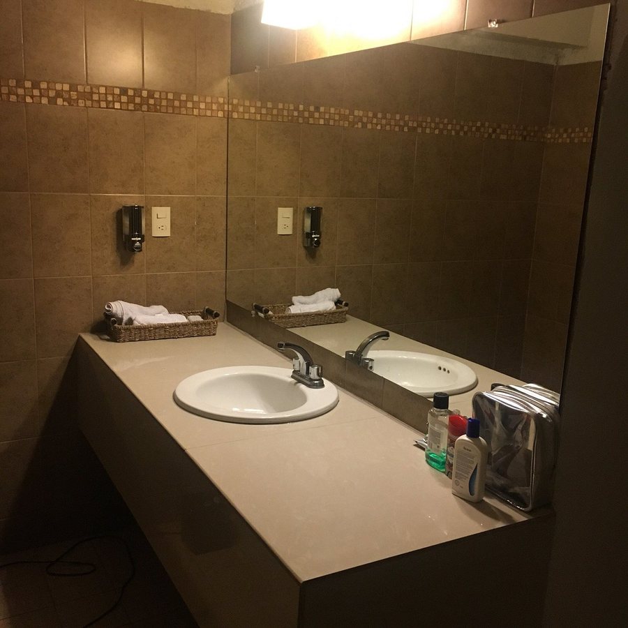 Hotel San Buena — Bathroom