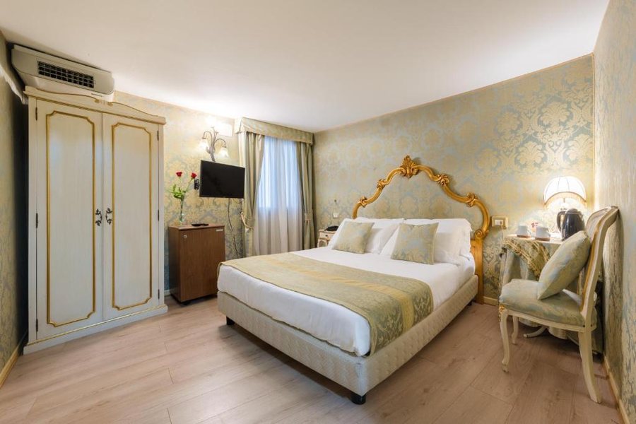 Hotel San Giorgio — Guest room