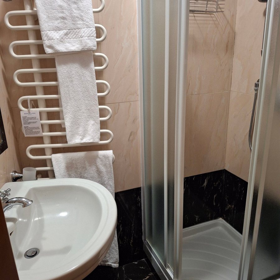 Hotel San Guido — Bathroom