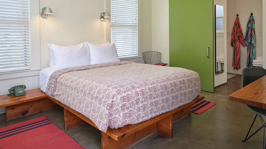 Hotel San Jose — Guest room