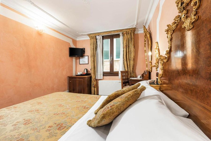 Hotel San Moise — Guest room
