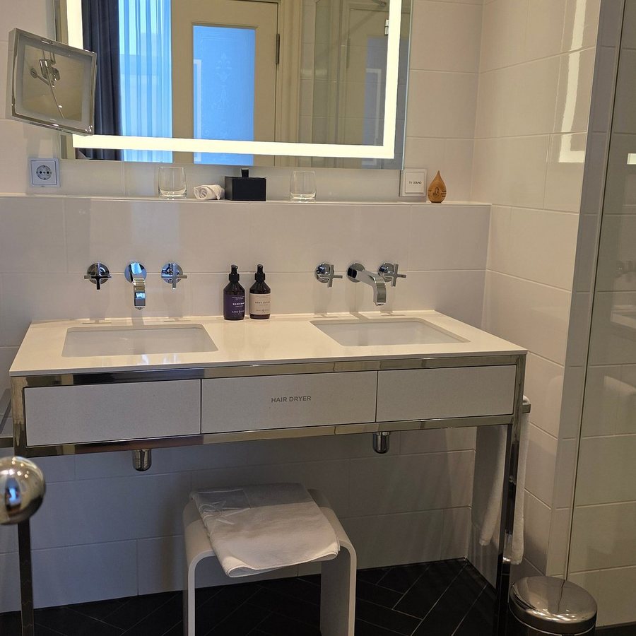 Hotel Sans Souci Wien — Bathroom