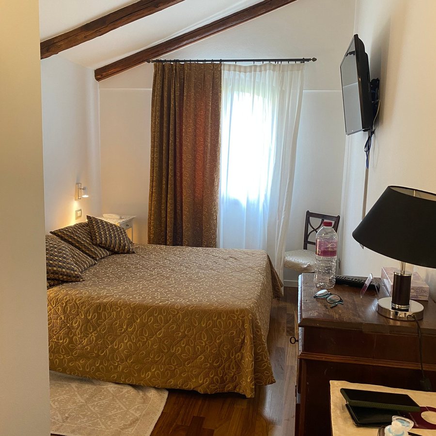 Hotel Sant Antonin — Guest room