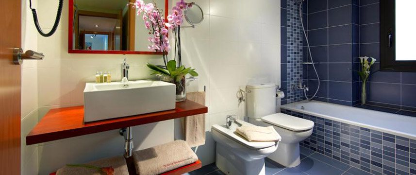 Hotel Sant Pau Barcelona Catalonia — Bathroom