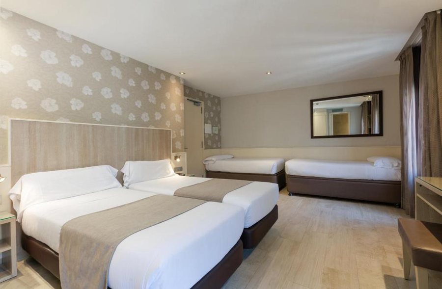 Hotel Santa Marta Barcelona Catalonia — Guest room