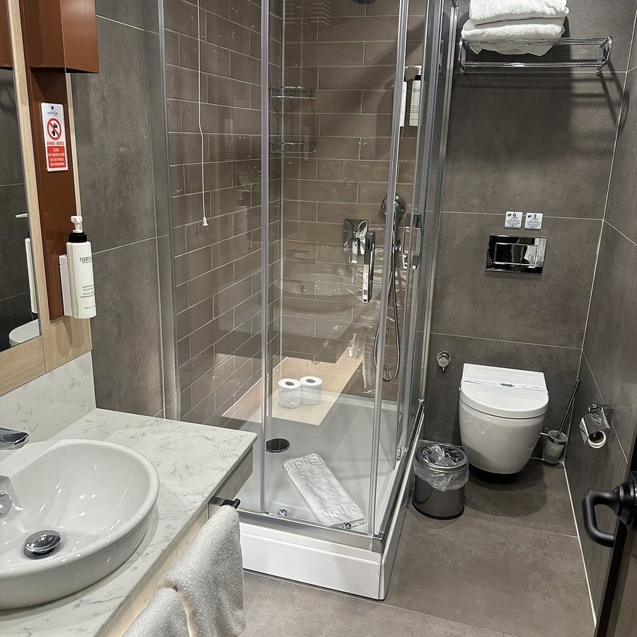 Hotel Sapphire Istanbul — Bathroom