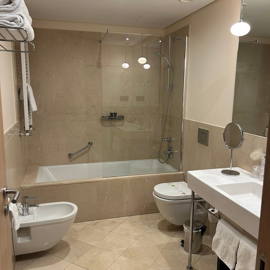 Hotel Sardinero Madrid — Bathroom