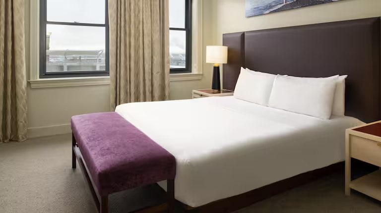 Hotel Savoy Kansas City Tapestry Collection By Hilton — Guest room
