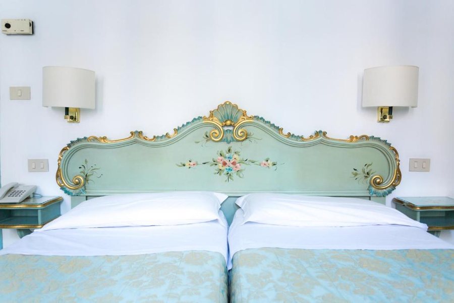 Hotel Serenissima — Guest room