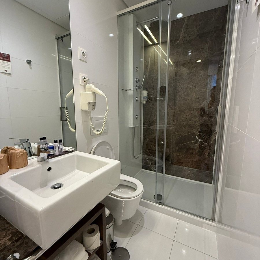 Hotel Sete Colinas — Bathroom