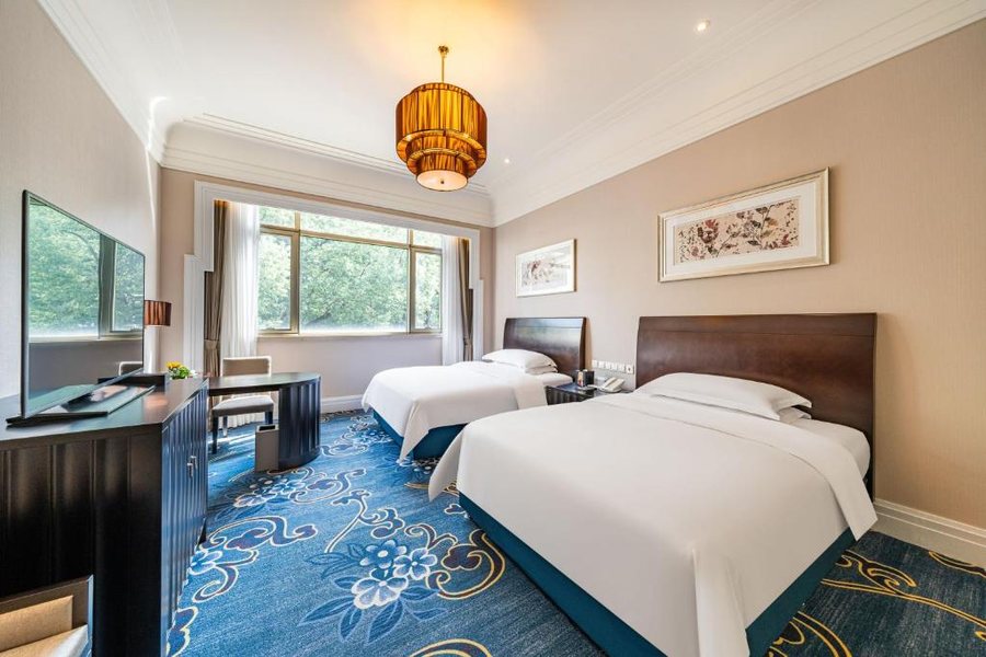 Hotel Shanghai Hongqiao Handwritten Collection — Guest room