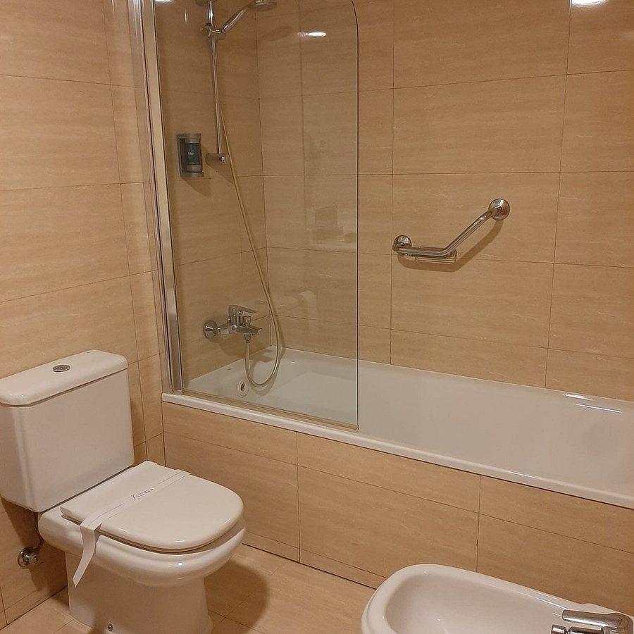 Hotel Silken St Gervasi Barcelona Catalonia — Bathroom