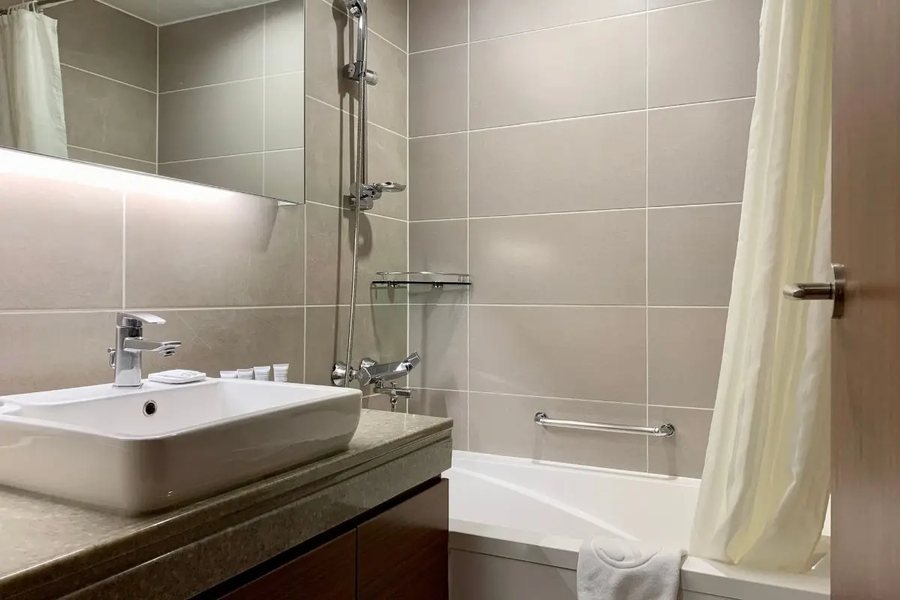 Hotel Skypark Kingstown Dongdaemun Seoul — Bathroom