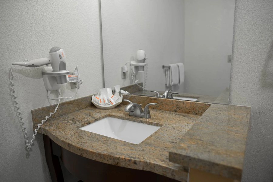 Hotel Solares — Bathroom
