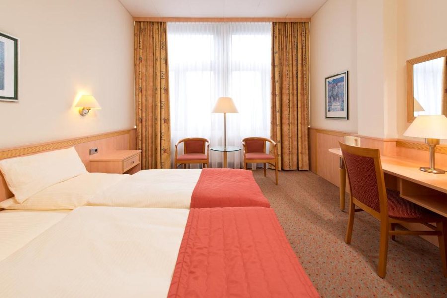 Hotel Steglitz International — Guest room